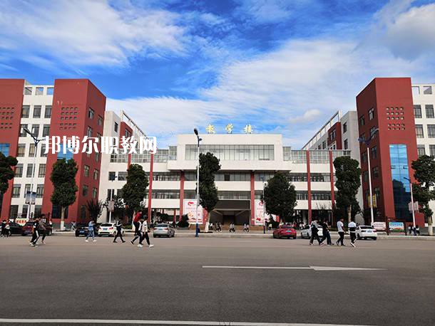 曲靖麒麟職業(yè)技術學校2021年學費、收費多少