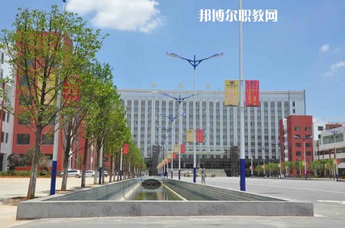 昆明醫(yī)藥職業(yè)技術(shù)學(xué)校2021年報名條件、招生要求、招生對象