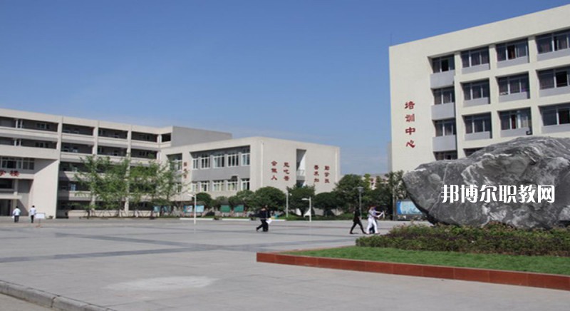 宜良縣職業(yè)高級(jí)中學(xué)2021年報(bào)名條件、招生要求、招生對(duì)象