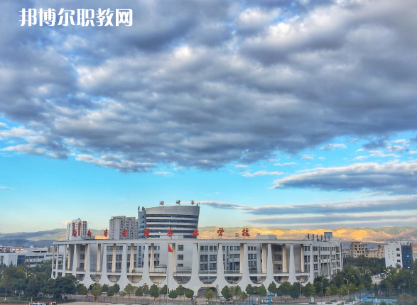 云南曲靖農(nóng)業(yè)學(xué)校2021年報(bào)名條件、招生要求、招生對(duì)象