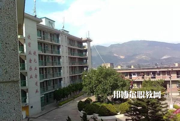 玉溪第二職業(yè)高級中學(xué)2021年學(xué)費(fèi)、收費(fèi)多少