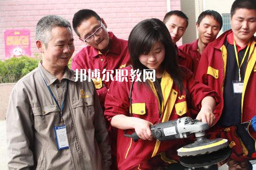 成都2021年汽修學(xué)校什么專(zhuān)業(yè)適合女生