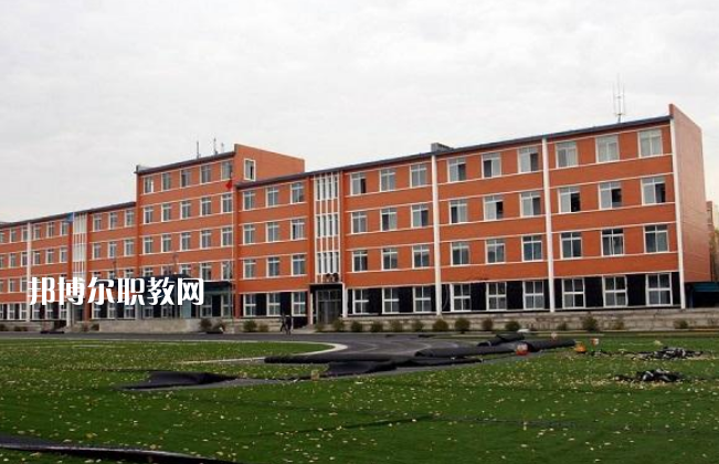 云南楚雄工業(yè)學校2021年學費、收費多少