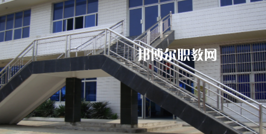 安徽省霍邱師范學(xué)校2021年學(xué)費(fèi)、收費(fèi)多少