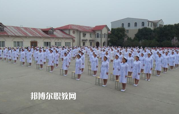 四川蜀都衛(wèi)生學(xué)校2021年學(xué)費(fèi)、收費(fèi)多少