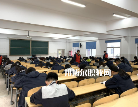南京江寧高等職業(yè)技術(shù)學校2022年招生辦聯(lián)系電話