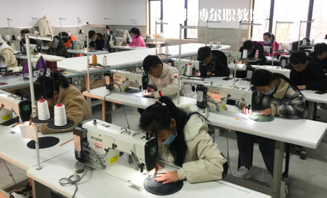 貴州特殊教育中等職業(yè)技術(shù)學(xué)校2022年報(bào)名條件、招生要求、招生對(duì)象