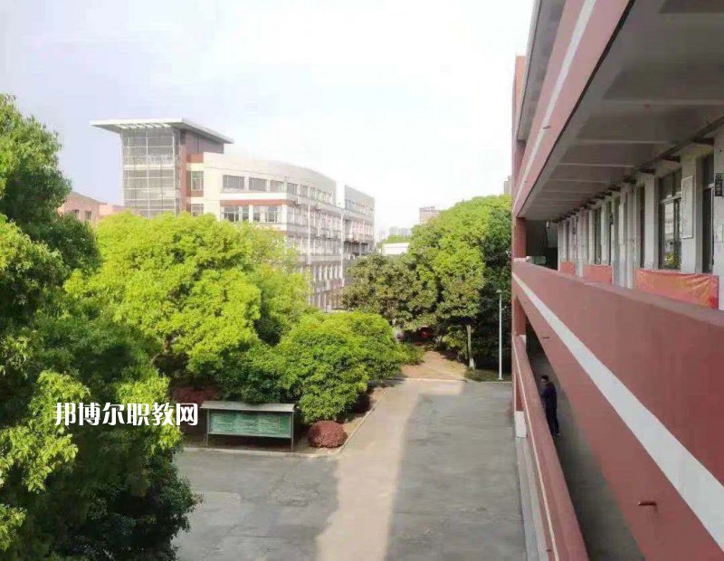 江陰商業(yè)中等專業(yè)學(xué)校2022年報名條件、招生要求、招生對象