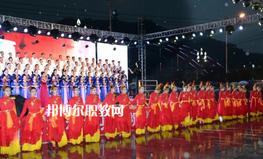 徽縣職業(yè)中專2022年報名條件、招生要求、招生對象 