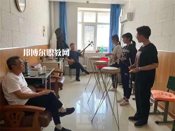唐山藝術學校2022年招生辦聯(lián)系電話