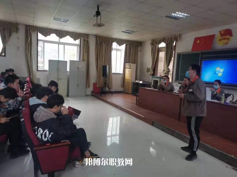 江蘇省賈汪中等專業(yè)學(xué)校2022年報(bào)名條件、招生要求、招生對(duì)象