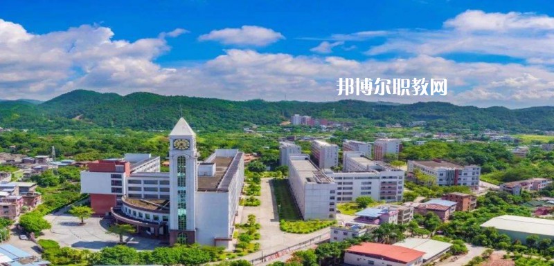 廣東省梅州市衛(wèi)生職業(yè)技術學校2022年招生簡章