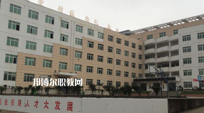 六枝特區(qū)技工學(xué)校2022年報名條件、招生要求、招生對象