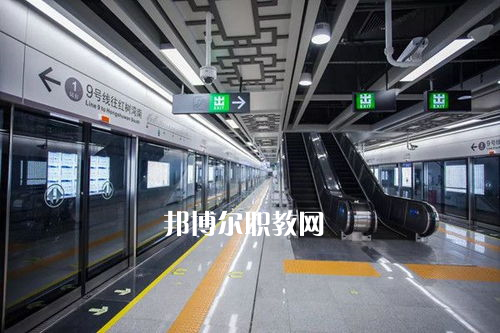 蘭州2022年中專軌道交通學(xué)?？梢钥即髮? width=