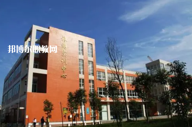 四川德陽黃許職業(yè)中專學(xué)校2022年報(bào)名條件、招生對象、招生要求