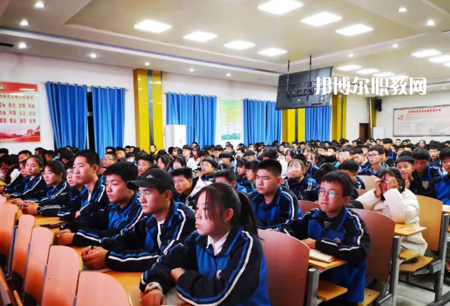 甘肅環(huán)縣職業(yè)中等專業(yè)學(xué)校2022年學(xué)費(fèi)、收費(fèi)多少
