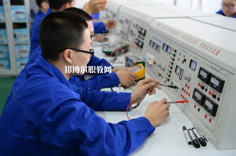 唐山建筑工程學(xué)校2022年報(bào)名條件、招生要求、招生對(duì)象