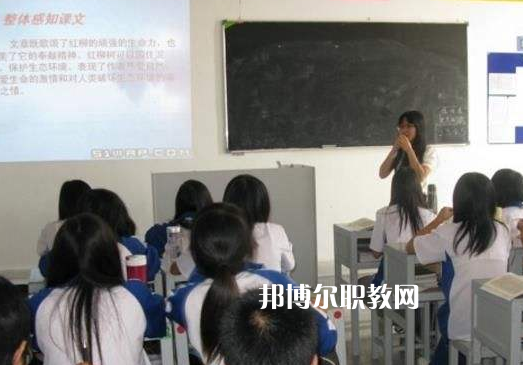 汕頭中博職業(yè)技術學校2022年報名條件、招生要求、招生對象