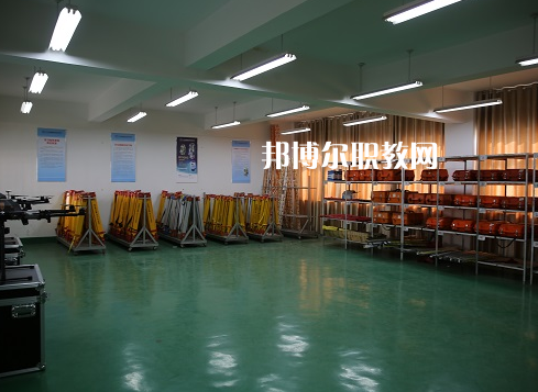 江蘇贛榆中等專業(yè)學校2022年招生辦聯(lián)系電話