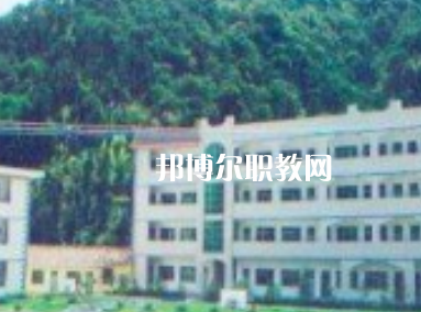 冕寧縣職業(yè)技術(shù)學(xué)校2022年報(bào)名條件、招生要求、招生對(duì)象