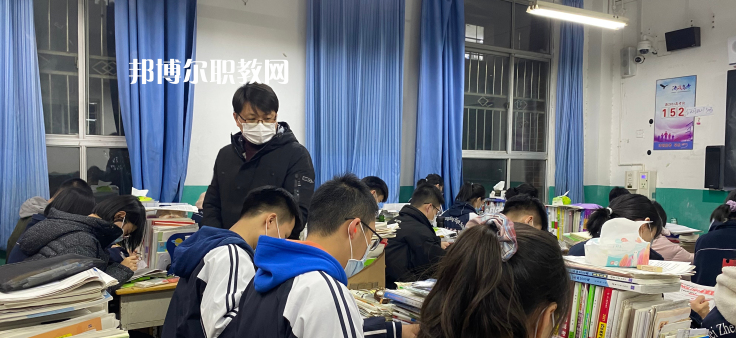 張家口華溢中等專業(yè)學(xué)校2022年學(xué)費(fèi)、收費(fèi)多少