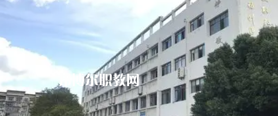 遂寧應(yīng)用高級技工學(xué)校2022年學(xué)費，收費多少