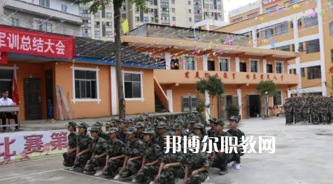 黔東南州工業(yè)學(xué)校2022年學(xué)費(fèi)、收費(fèi)多少