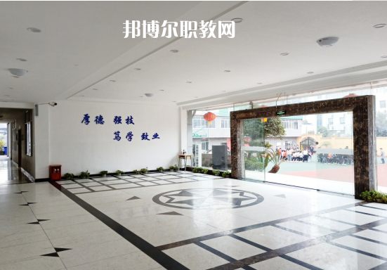 重慶機(jī)電技工學(xué)校2022年報(bào)名條件、招生要求、招生對(duì)象