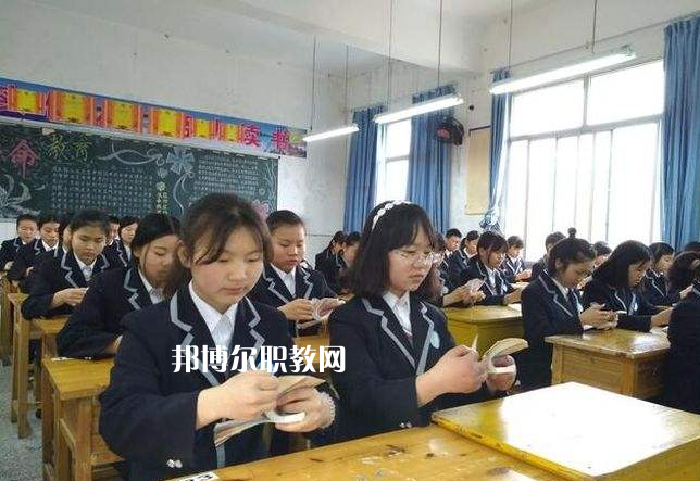 重慶墊江職業(yè)教育中心2022年報(bào)名條件、招生要求、招生對象