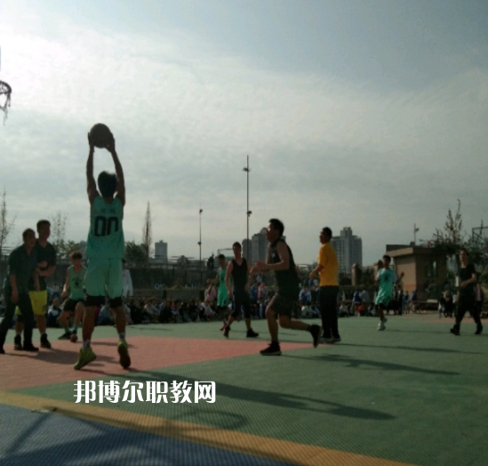 內(nèi)江宏昌職業(yè)技術(shù)學(xué)校2022年報名條件、招生要求、招生對象
