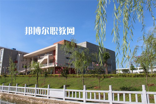 安徽六安技師學(xué)院2022年報名條件、招生要求、招生對象