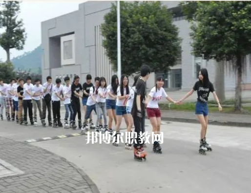 內(nèi)江大千職業(yè)技術(shù)學(xué)校2022年報(bào)名條件、招生要求、招生對(duì)象