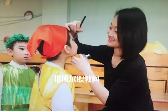 河北省青縣幼兒師范學(xué)校2022年有哪些專(zhuān)業(yè)