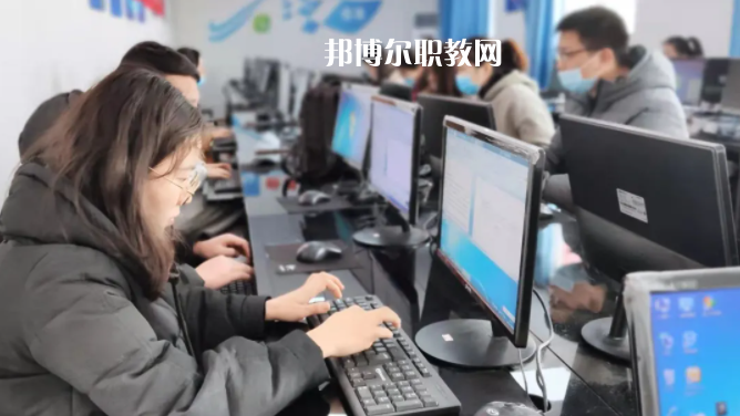 合肥中科信息工程技工學(xué)校2022年報名條件、招生要求、招生對象