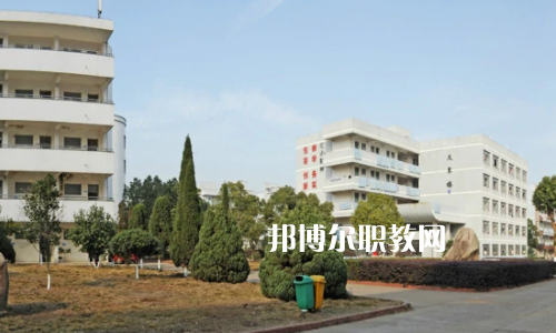 牟定縣職業(yè)高級中學2022年學費、收費多少