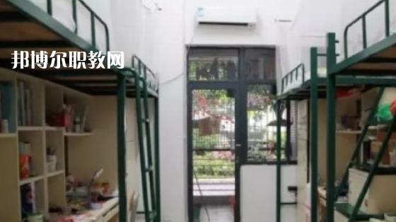 嵩明職業(yè)高級(jí)中學(xué)2022年宿舍條件