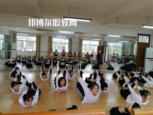黃山炎培職業(yè)學(xué)校2022年報(bào)名條件、招生要求、招生對(duì)象