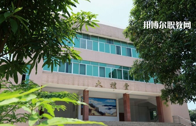巧家縣職業(yè)高級(jí)中學(xué)2022年學(xué)費(fèi)、收費(fèi)多少
