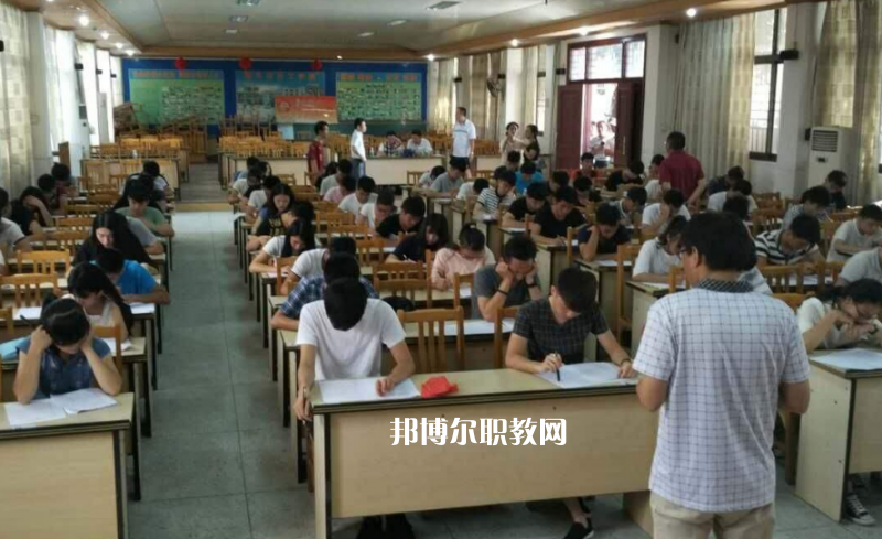 陸豐技工學(xué)校2022年報(bào)名條件、招生要求、招生對象