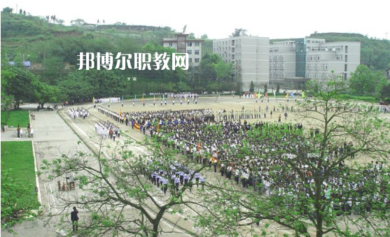 內(nèi)江鐵路機(jī)械學(xué)校2022年報(bào)名條件、招生要求、招生對(duì)象