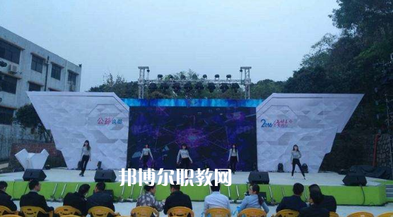 內(nèi)江市川威技工學(xué)校2022年報(bào)名條件、招生要求、招生對(duì)象