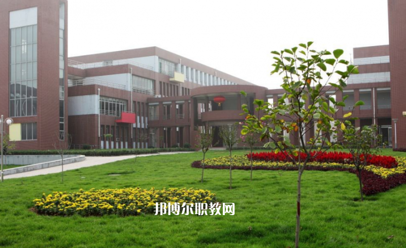 河北石家莊幼兒師范學(xué)校2022年學(xué)費(fèi)、收費(fèi)多少
