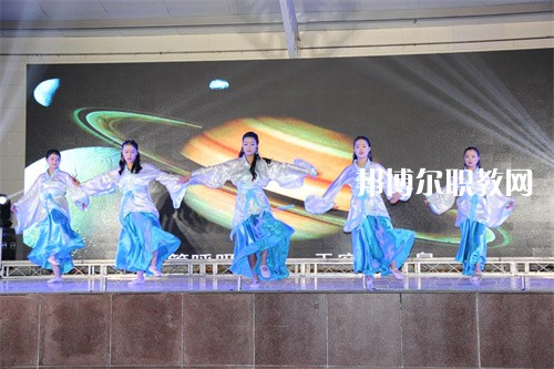 四川省電子商務(wù)學(xué)校2022年報名條件、招生要求、招生對象
