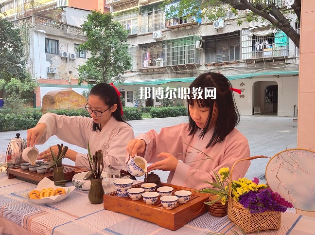 廣州荔灣區(qū)外語(yǔ)職業(yè)高級(jí)中學(xué)怎么樣、好不好