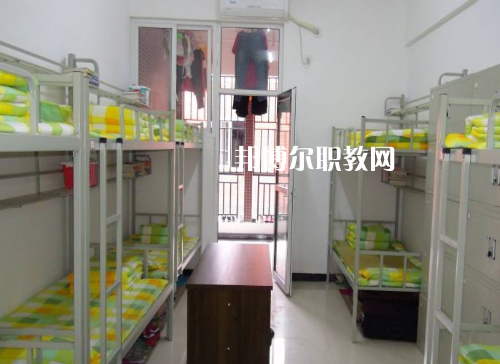 云南電子信息高級技工學(xué)校2022年宿舍條件