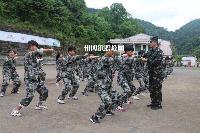 達(dá)州百島湖職業(yè)技術(shù)學(xué)校2022年報(bào)名條件、招生要求、招生對(duì)象