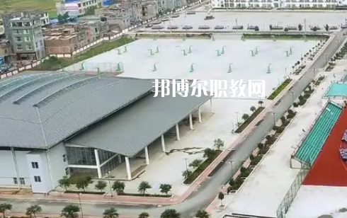 紫云苗族布依族自治民族職業(yè)技術(shù)中學(xué)2022年報(bào)名條件、招生要求、招生對(duì)象