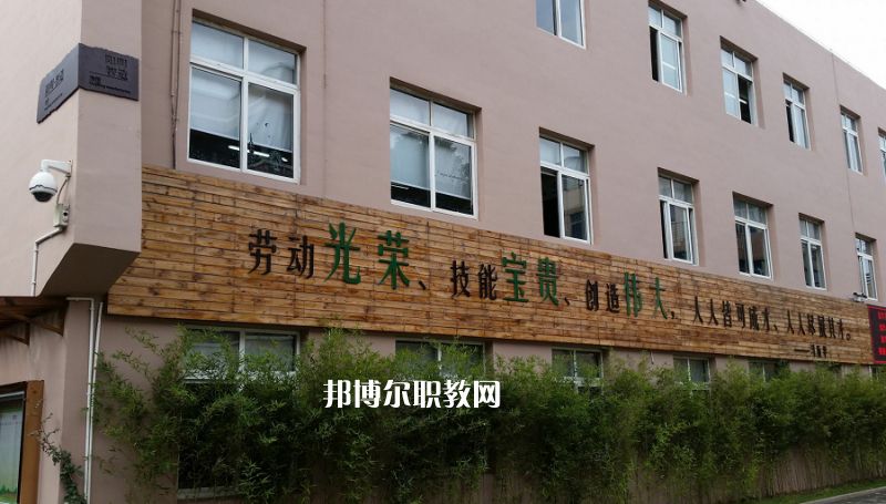 龍灣區(qū)職業(yè)技術學校教育集團學校2022年招生辦聯(lián)系電話