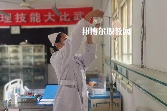 臺(tái)州護(hù)士學(xué)校2022年報(bào)名條件、招生要求、招生對(duì)象