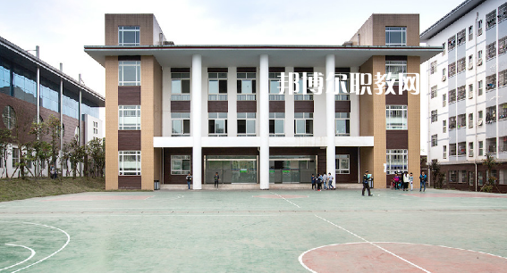 保山中醫(yī)藥高等?？茖W(xué)校2022年報名條件、招生要求、招生對象